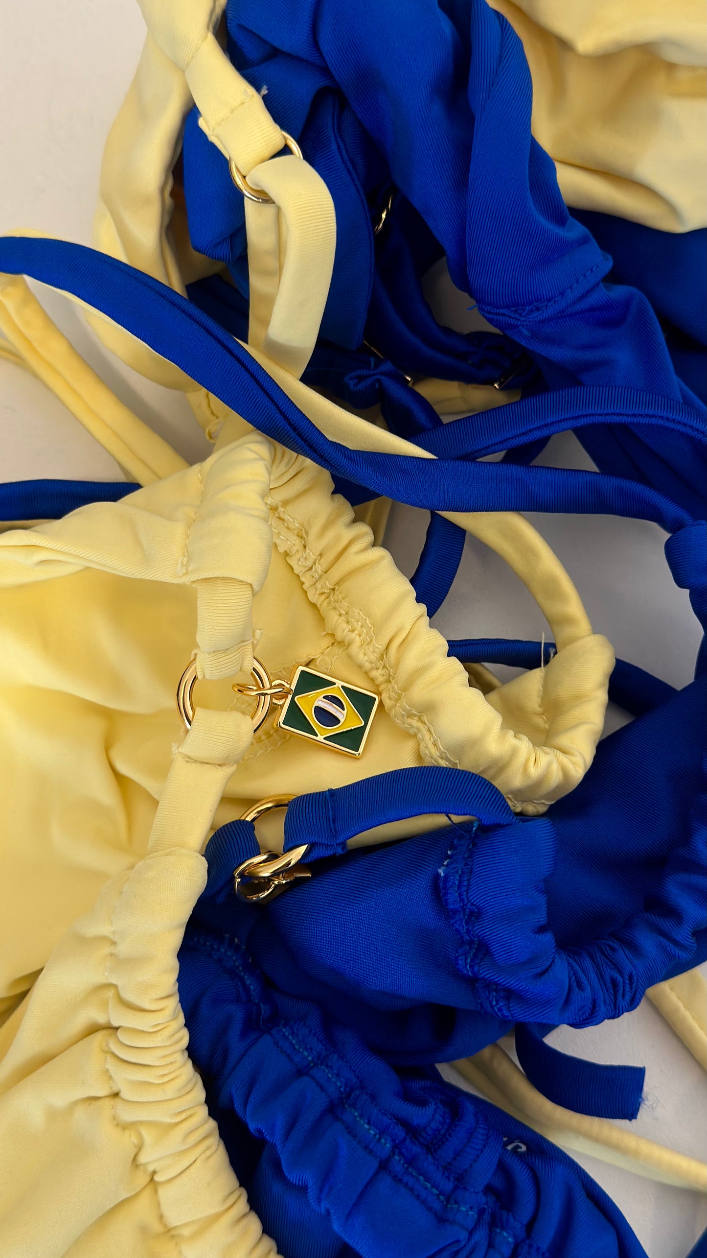Top de Biquíni Cortininha Pingente Copa - Mirah Amarelo Manteiga